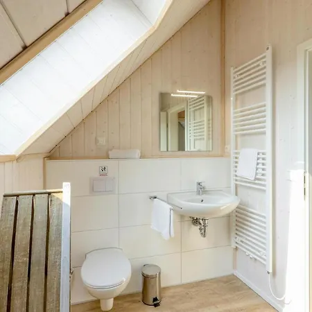 Wellenreiter Nyaraló *